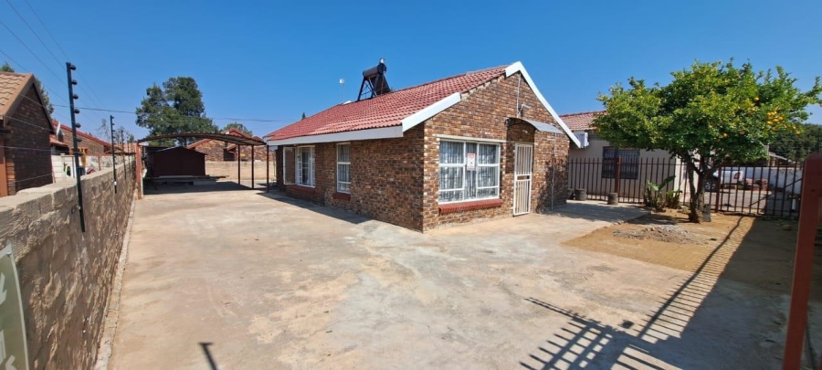 7 Bedroom Property for Sale in Mmabatho North West